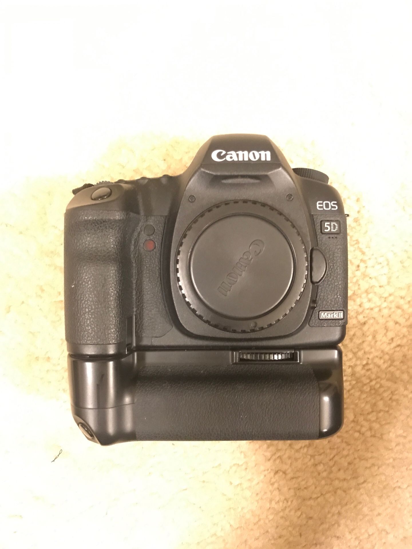 5d mark ii canon with battery grip