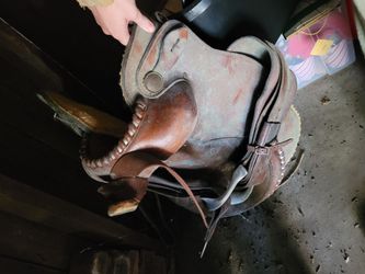 Western saddle