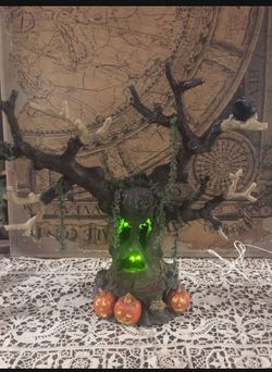 Dept 56 Halloween Tree