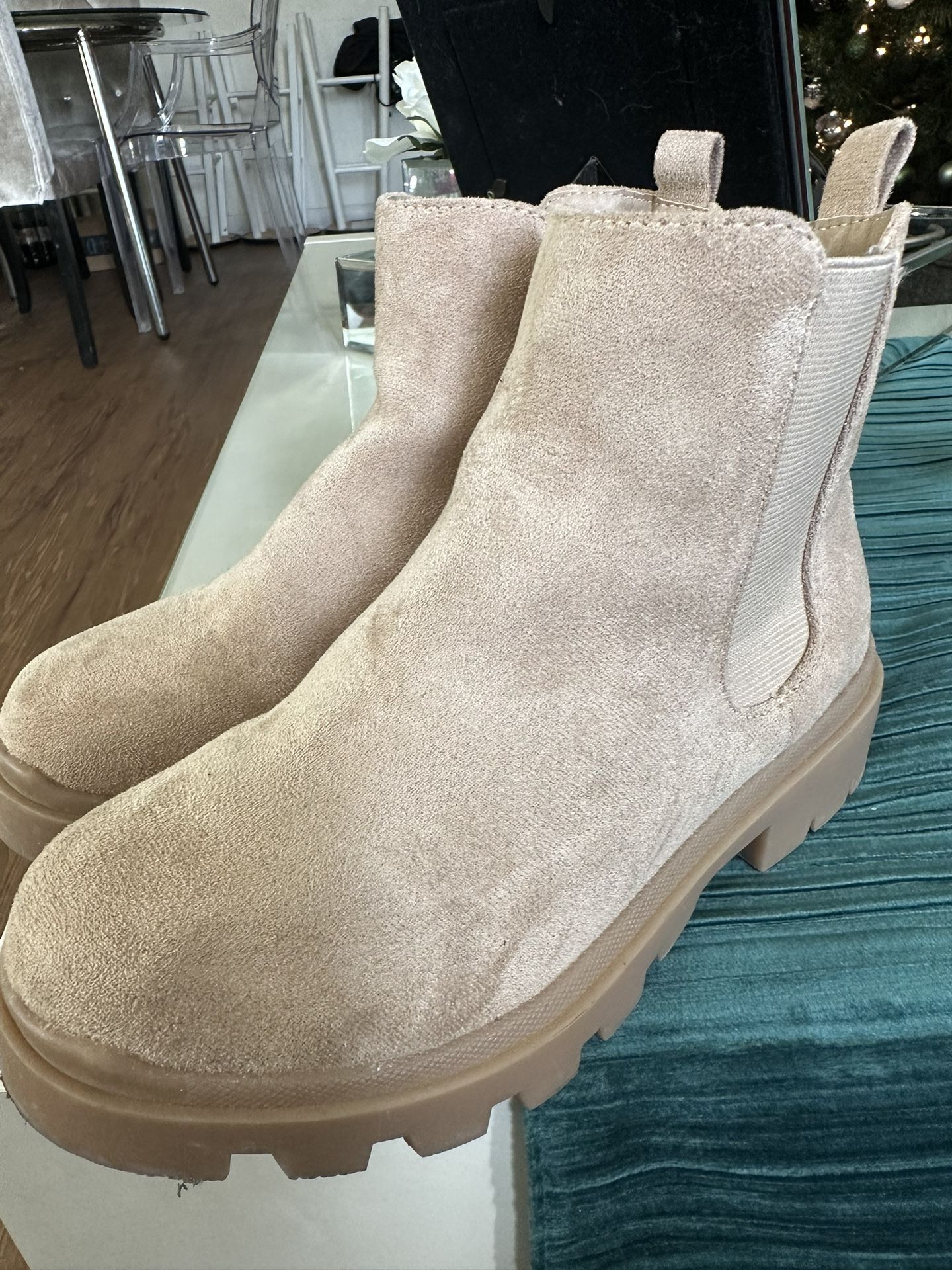 Girls Boots