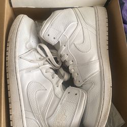 Air Jordan Mid 1