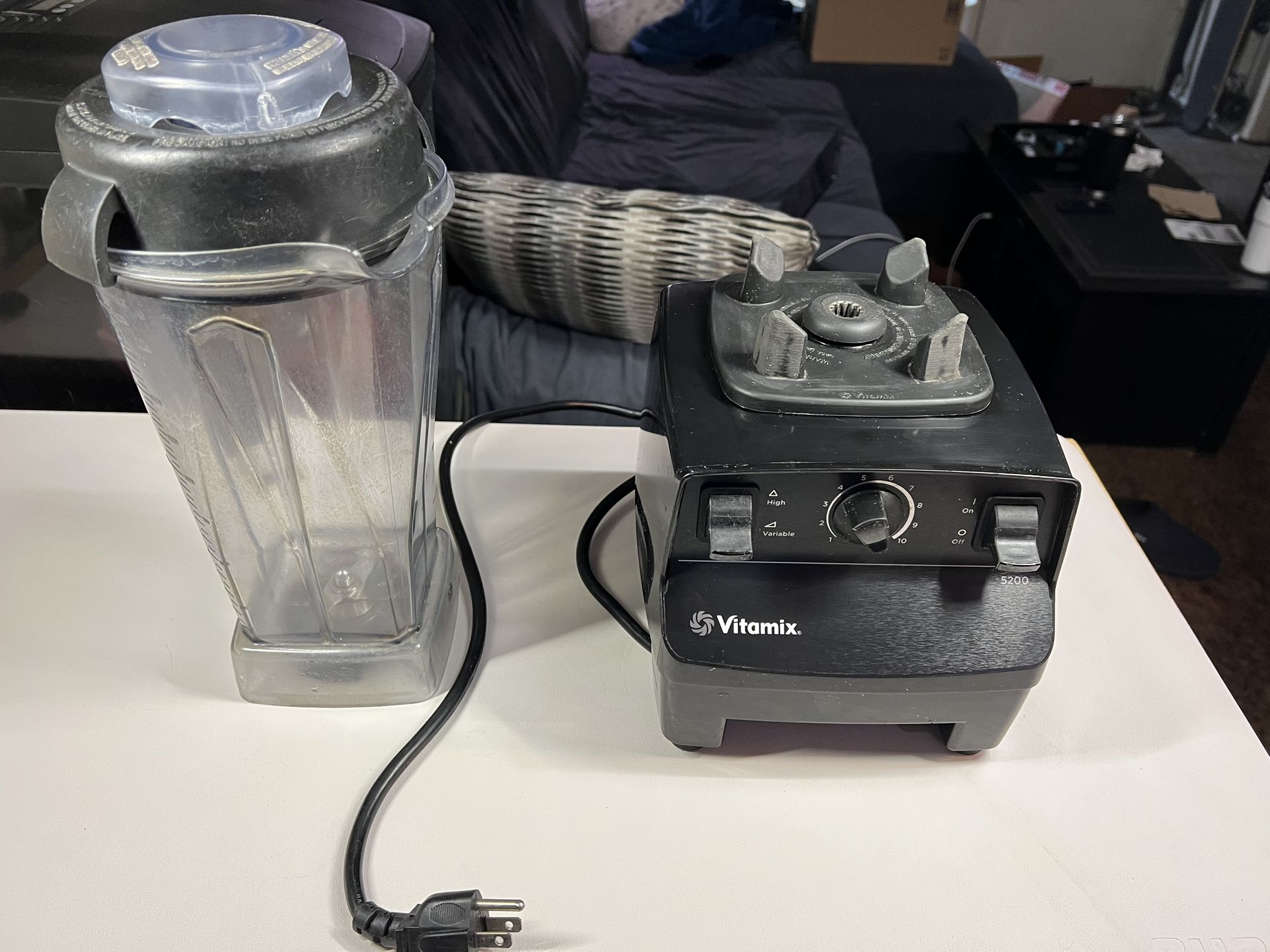 Vitamix VM0103  series 200 Professional Blender 11.5 amps