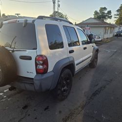 2005 Jeep Liberty 