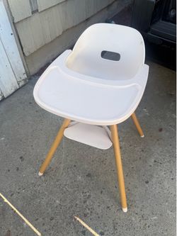 Light pink highchair