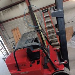 Hyster Forklift S150A 15,000 lbs Capacity Gas $8,500