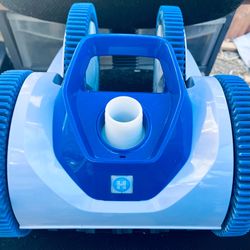 Pool cleaner 4 wheel Hayward