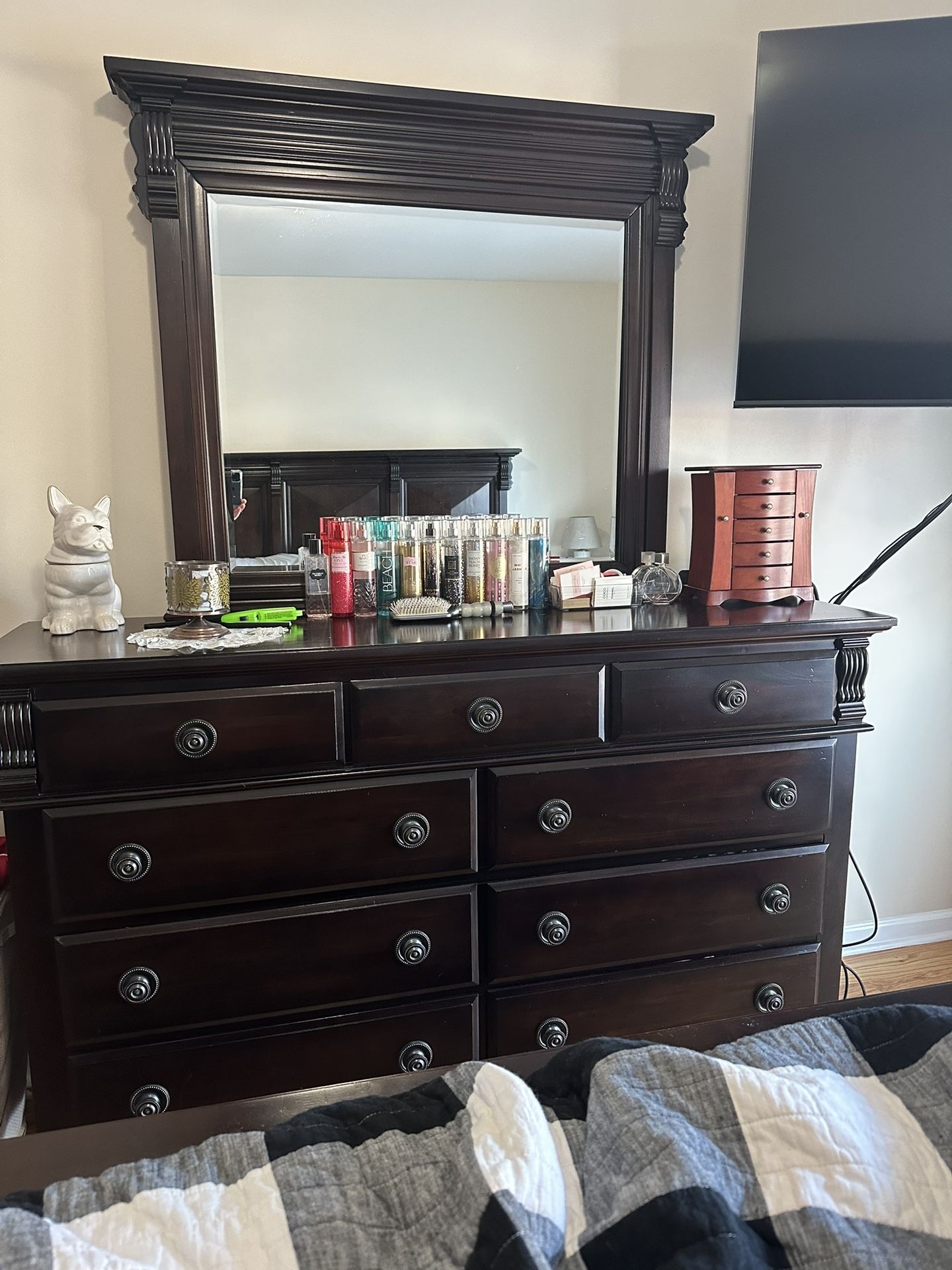 BOBS FURNITURE PRISM DARK BROWN 9 DRAWER DRESSER WITH MIRRIOR