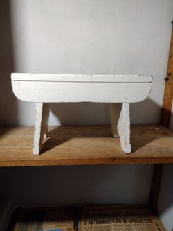 Vintage/Primitive Stool