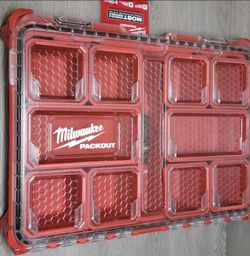 Milwaukee PACKOUT 11-Compartment Impact Resistant Portable Small Parts Organizer. Brand NEW.