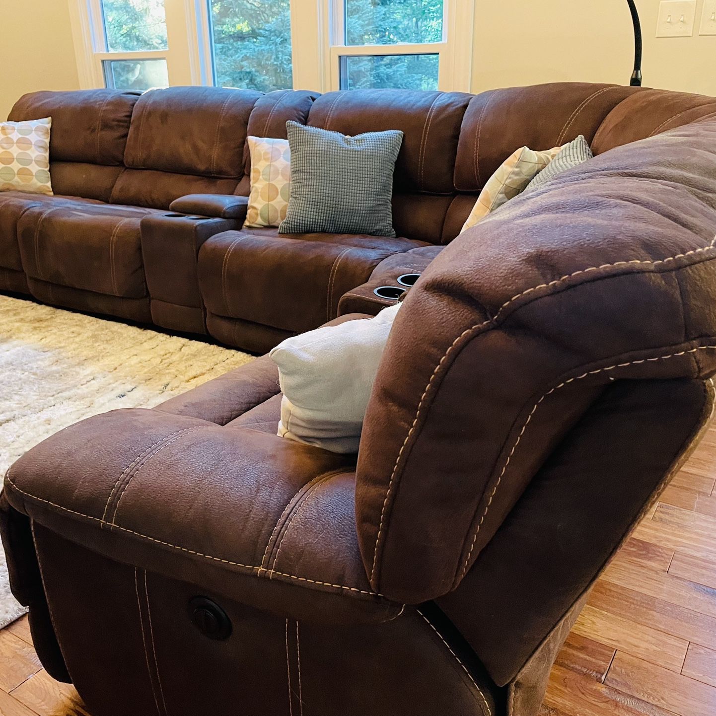 Sectional Couch w 3 Recliners