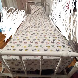 Twin Bed No Mattress 