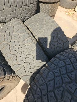 Used pair of Goodyear 275 65 18