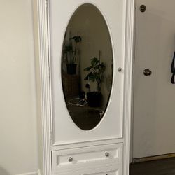 Madelyn Wardrobe With Drawer 
