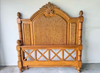 King size Bedroom set ( deliver available)