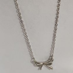 Bow Necklace 