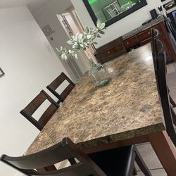 6 Chairs Dinning Room With Buffet