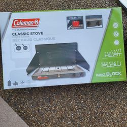 Coleman Classic Cookstove With 4 Propane Tanks