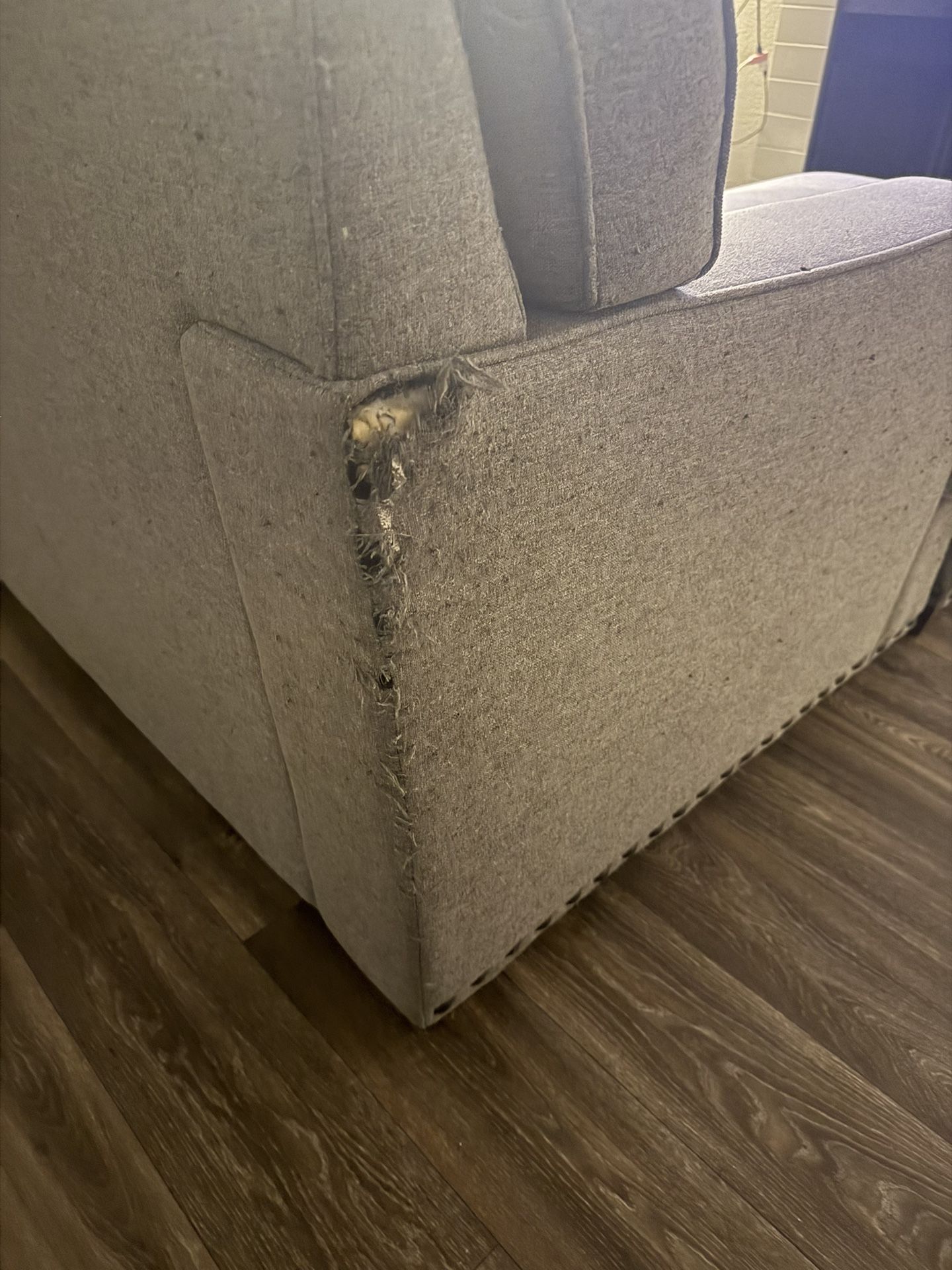 Gray Sofa in Great Condition – Super Comfortable