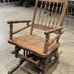 Antique American Rocking Chair Work very well, 85
