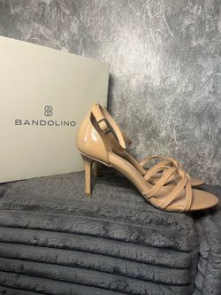 Bandolino Nude Strappy Heels NEW Sz 8.5