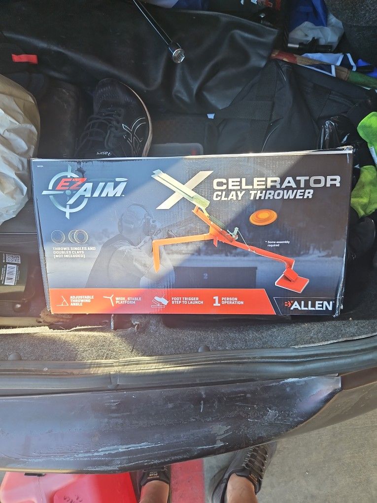 Celebrator clay thrower easy aim