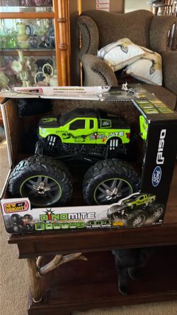 Dinomite F150 RC car/truck