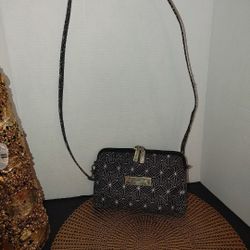 Jujube Crossbody