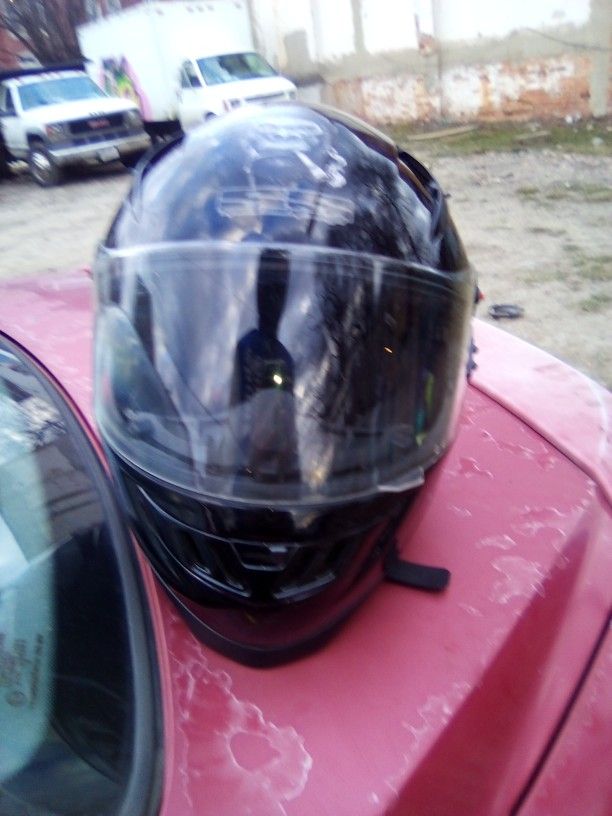 I'm Selling A Motorcycle Helmet That A Friend Gave To Me / Buy As It Is 