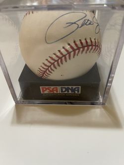 Pete Rose Autographed Baseball