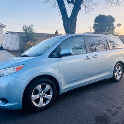 2015 Toyota Sienna