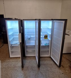 Hisense 10.2 cu. ft. Deep Freezers