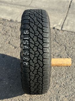 (1) 235/75/15 GOODYEAR WRANGLER A/T