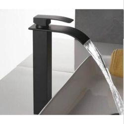 Matte Black Waterfall Single Lever hot Cold Basin Faucet Toilet Sink Faucet Water Crane Mixer