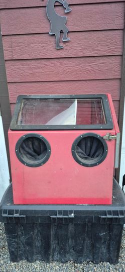 Sandblast Cabinet with Gloves and Viewing Window