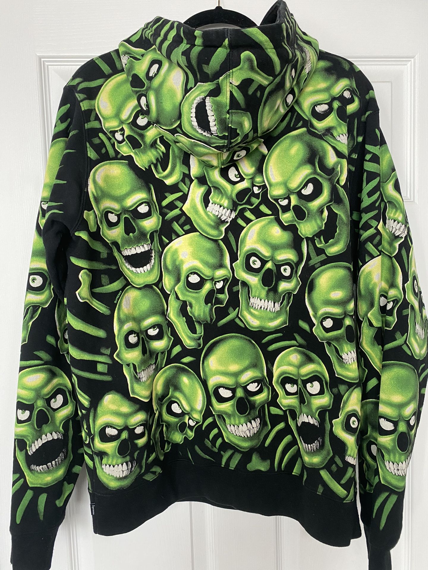 Supreme “Skull Pile” Hoodie *Very Limted Sz Lg