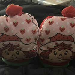 Cute Strawberry Shortcake Slippers