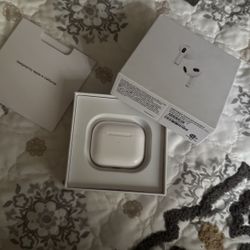 Selling AirPods!!brand New