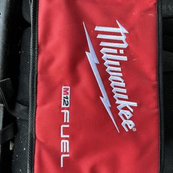 Milwaukee 3/8”drill/driver