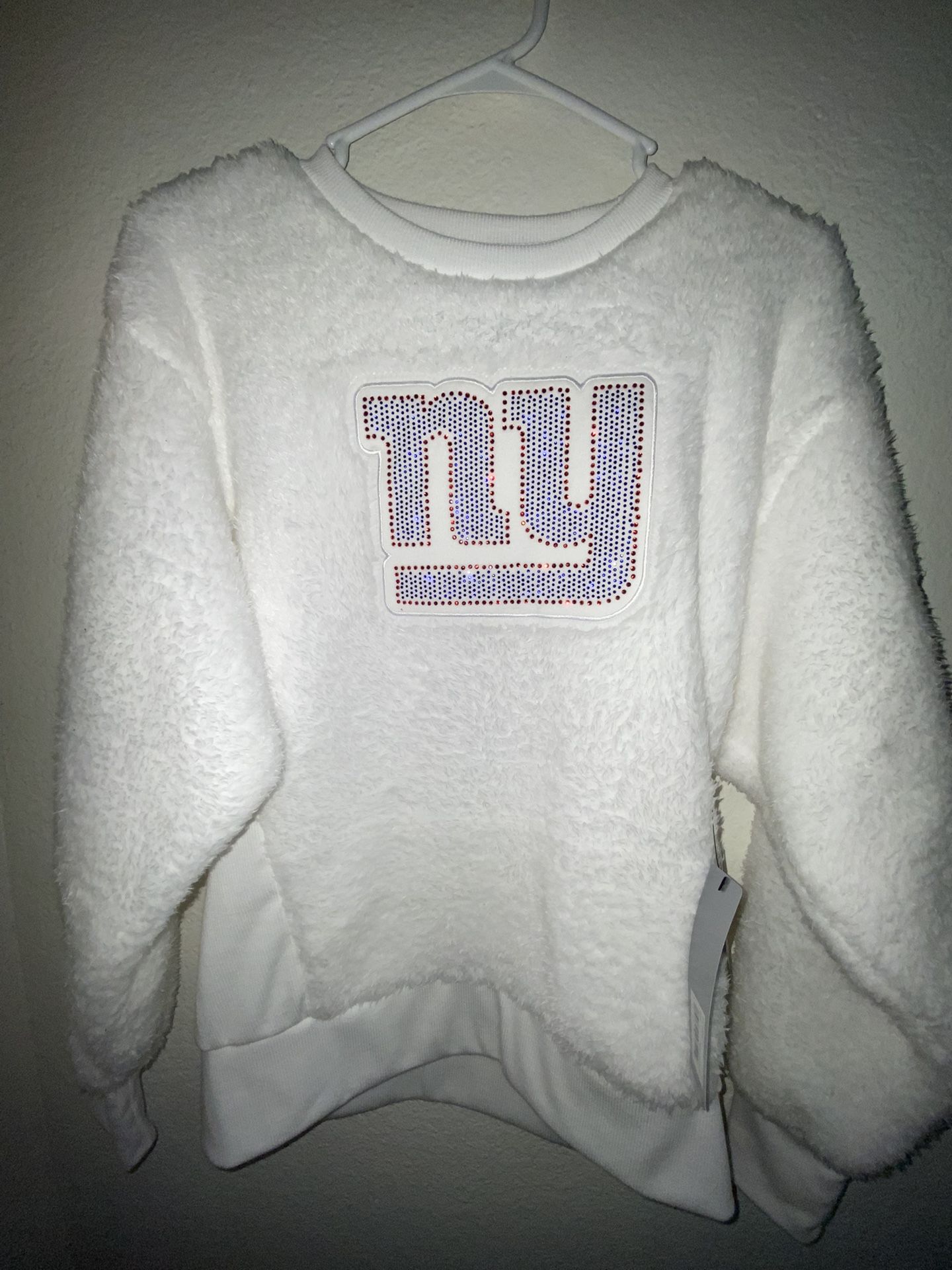 Brand New Women's New York Giants Touch White Milestone Tracker Pullover Sweatshirt. Size: M