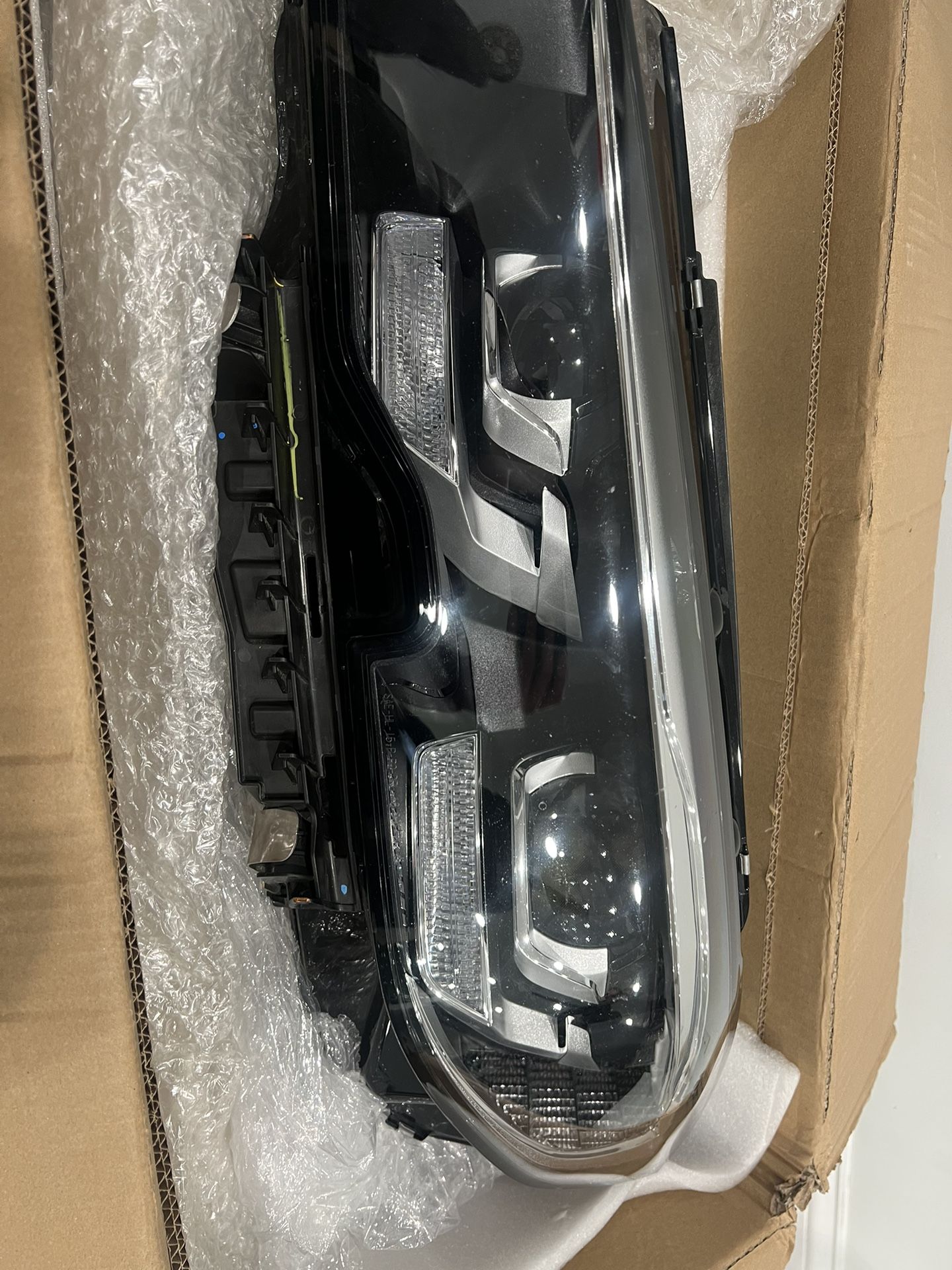 2019-2021 Bmw 330i Headlight