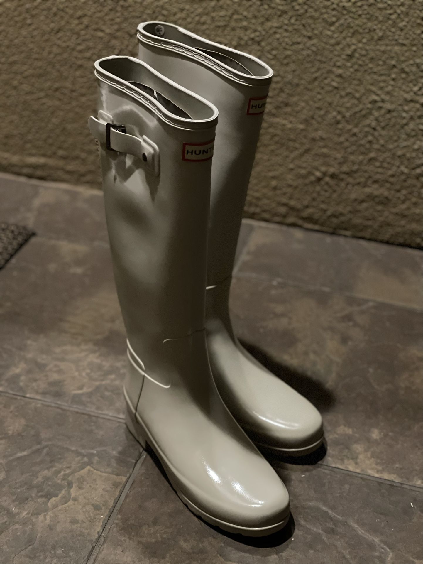 Hunter Original Rain Boots Tall Zinc, Size US, White (Not Free!)