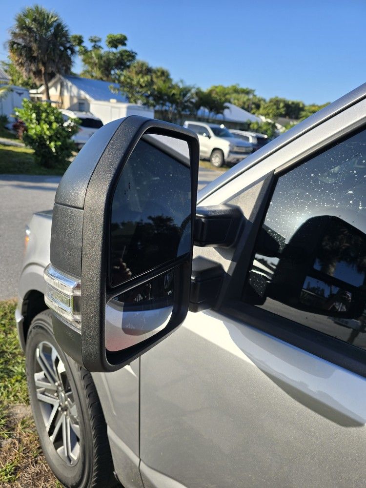 2020+ Tow Mirrors Ford