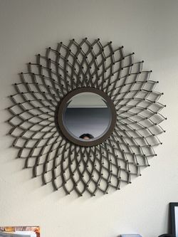 Decorative Metal Sunburst Wall Mirror
