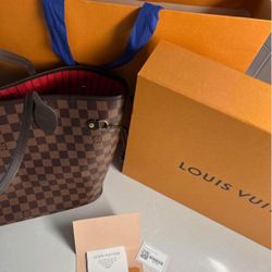 Louis Vuitton Neverfull