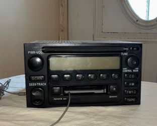 Toyota 16815 Car Stereo CD Cassette Head Unit