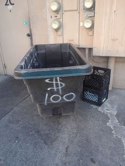 Heavy duty industrial $500 trash can brand new