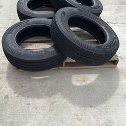 🛞 HANKOOK DUALLY TIRES – NEW  Size: 225/70R19.5   Removed from a 2026 Ford F-550 with only 10 miles on the truck.  ✅ New take-offs   ✅ Heavy-duty com