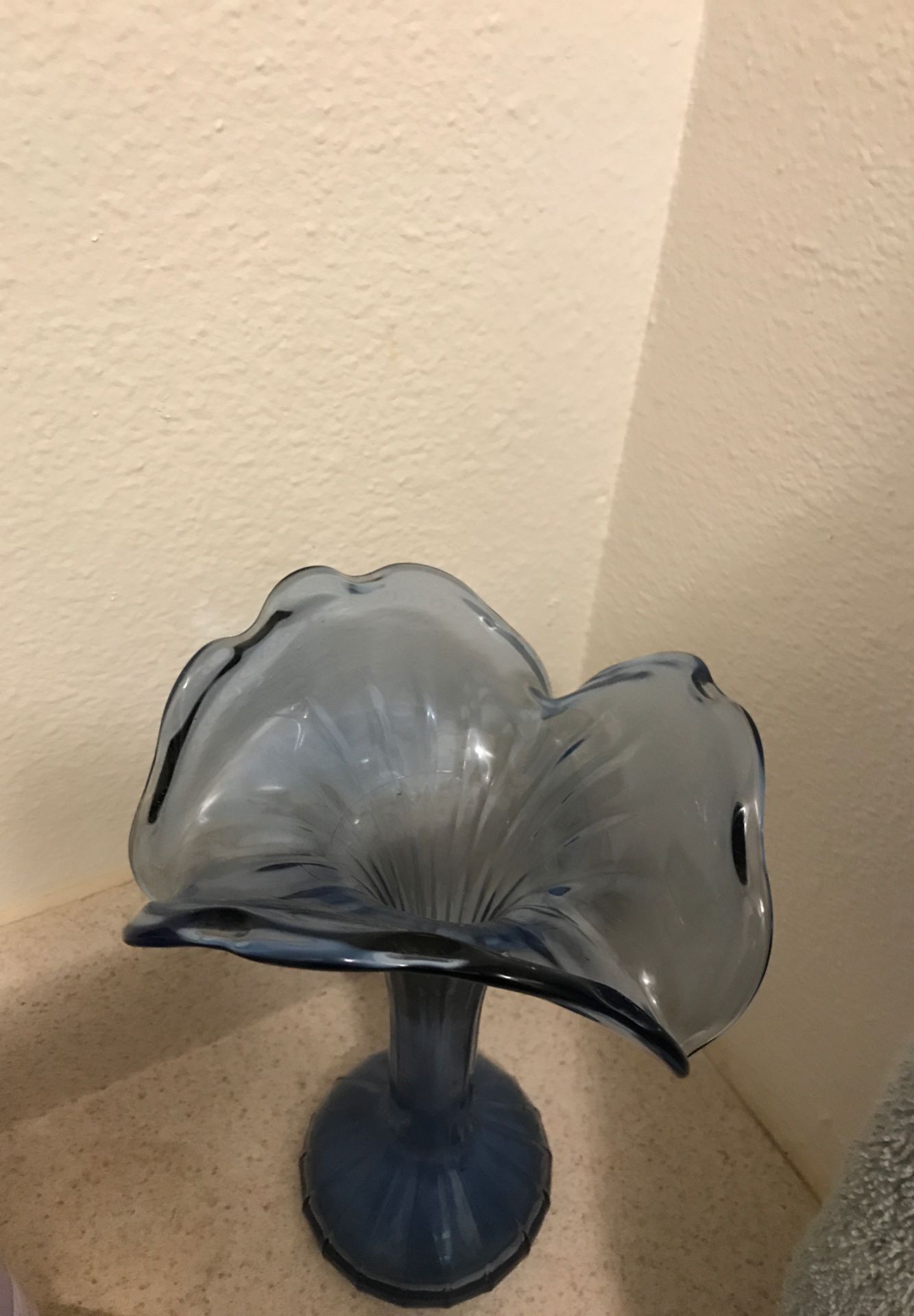 Jarrón de cristal pequeño azul claro