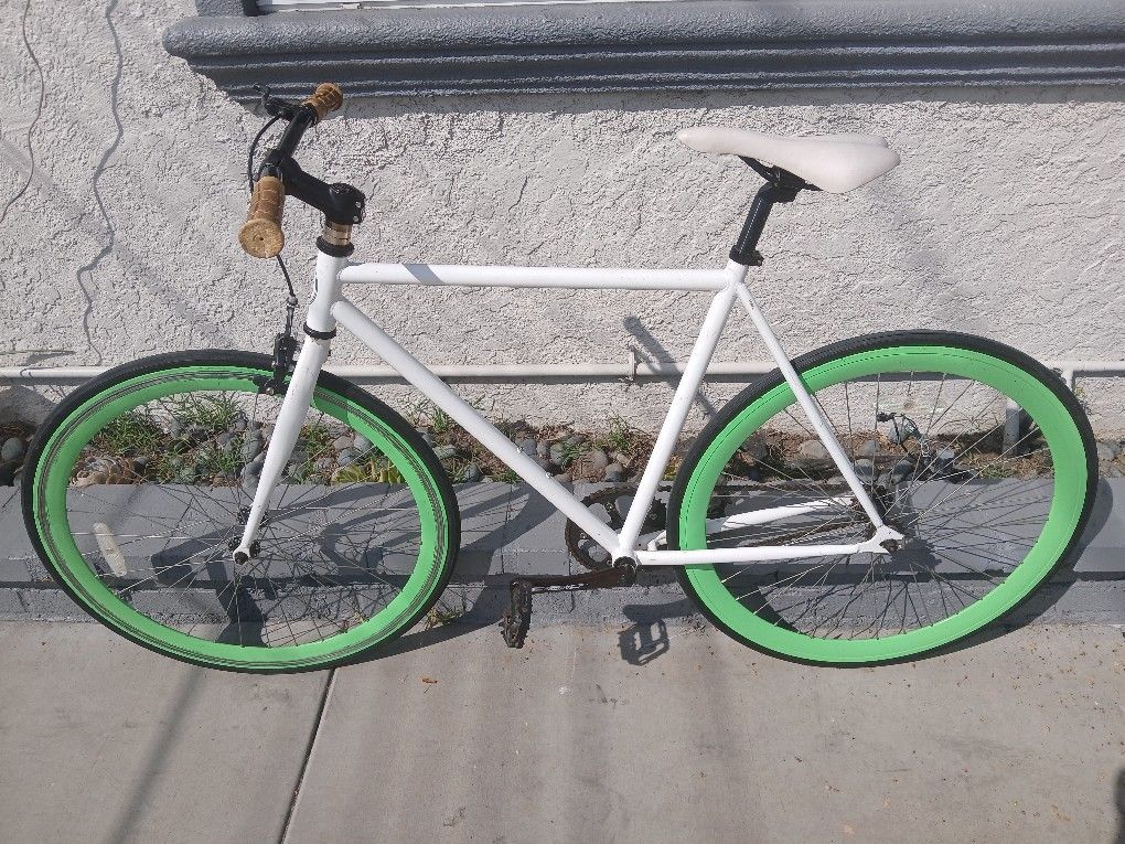 Men's 700c Fixie Road Bike