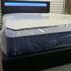 NEW QUEEN PILLOW TOP MATTRESS and BOX SPRING. Bed frame not included 👍